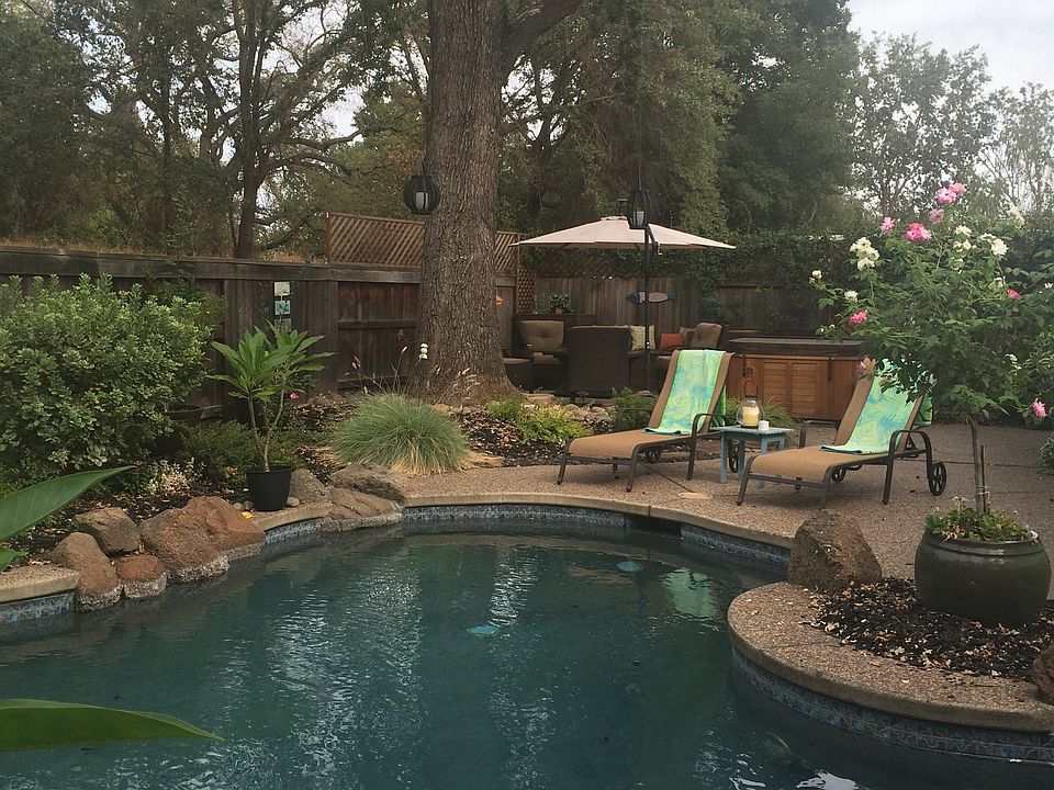 1st image of 11583 Crystal Lake Ct