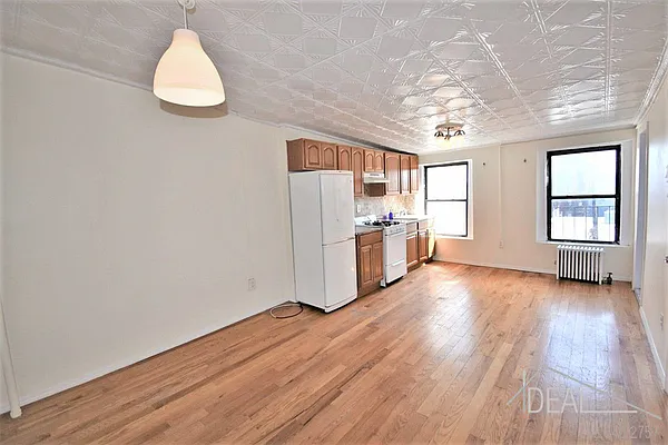 Rented by Ideal Properties Group | media 8