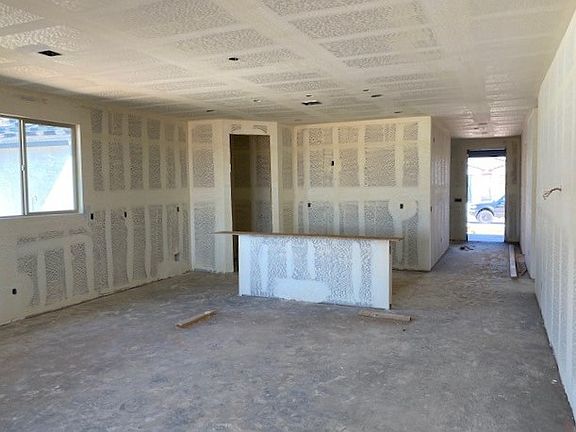 35769 W Santa Monica Ave - Lot 80 - Sunflower Interior Image 2