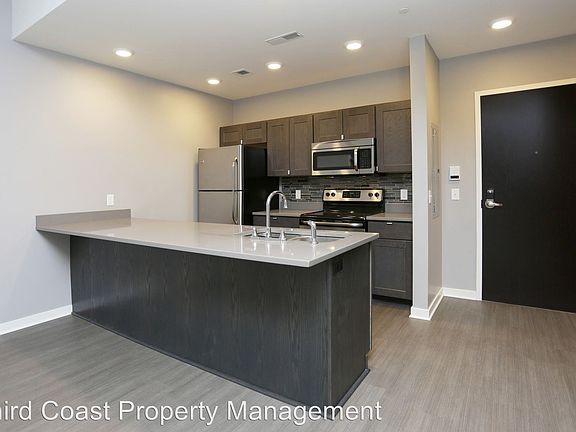 2nd image of 601 Michigan St NE APT 404