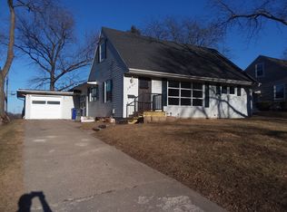 1201 20th St SW, Cedar Rapids, IA 52404