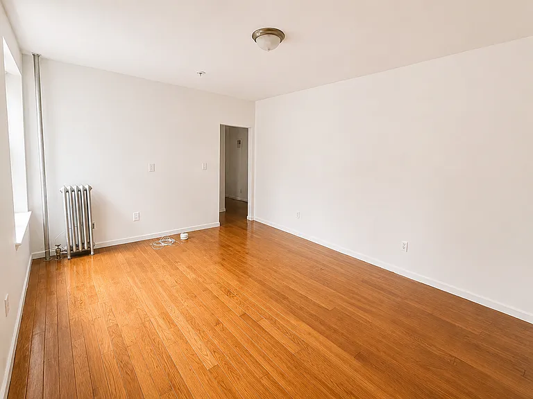 537 Ovington Ave #2 — Photo 2