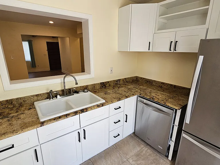 2261 W Bay Dr #1 — Photo 3