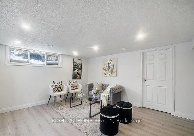 484 Phillip Murray Ave #LOWER — Photo 4