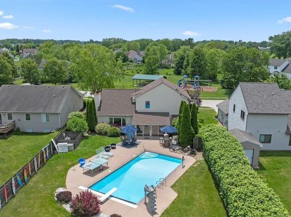 16316 Thunderbird Rd, Huntertown, IN 46748