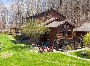 48 Hedges Rd, Cambridge, NY 12816