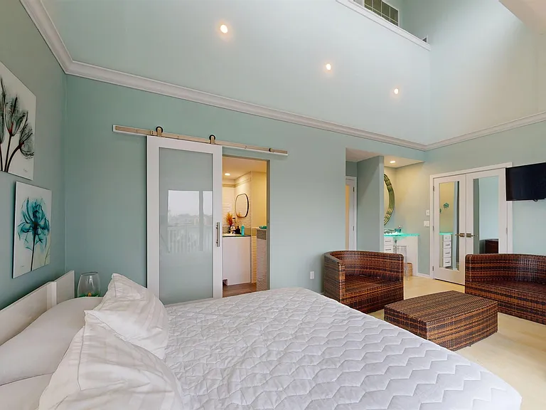 701 Bayshore Ave #701 — Photo 28