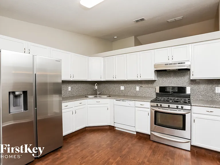 14425 N Greater Hills Blvd — Photo 5