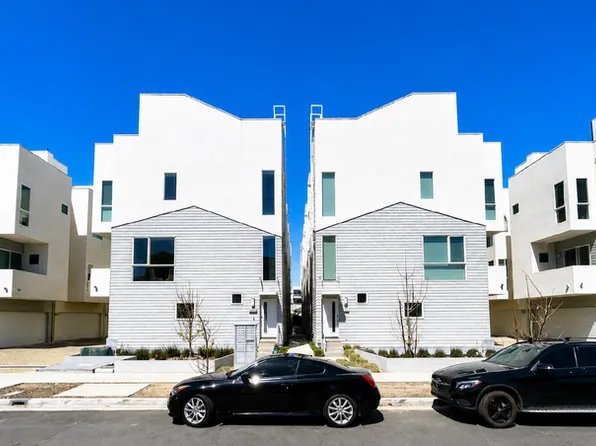 10917 1/2 Otsego St, North Hollywood, CA 91601