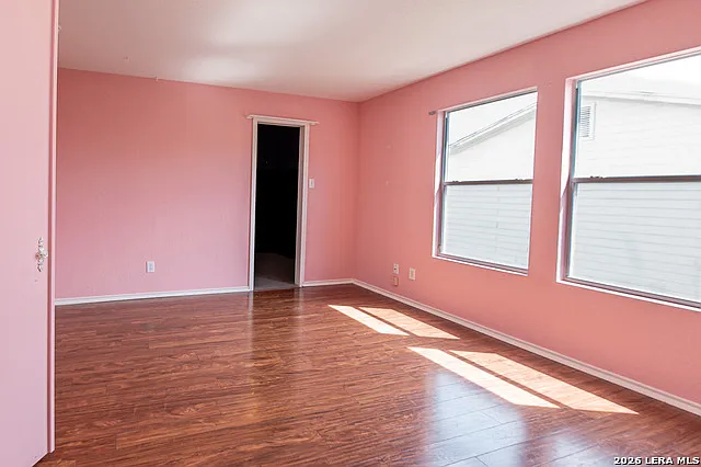 655 Northlake Dr — Photo 26