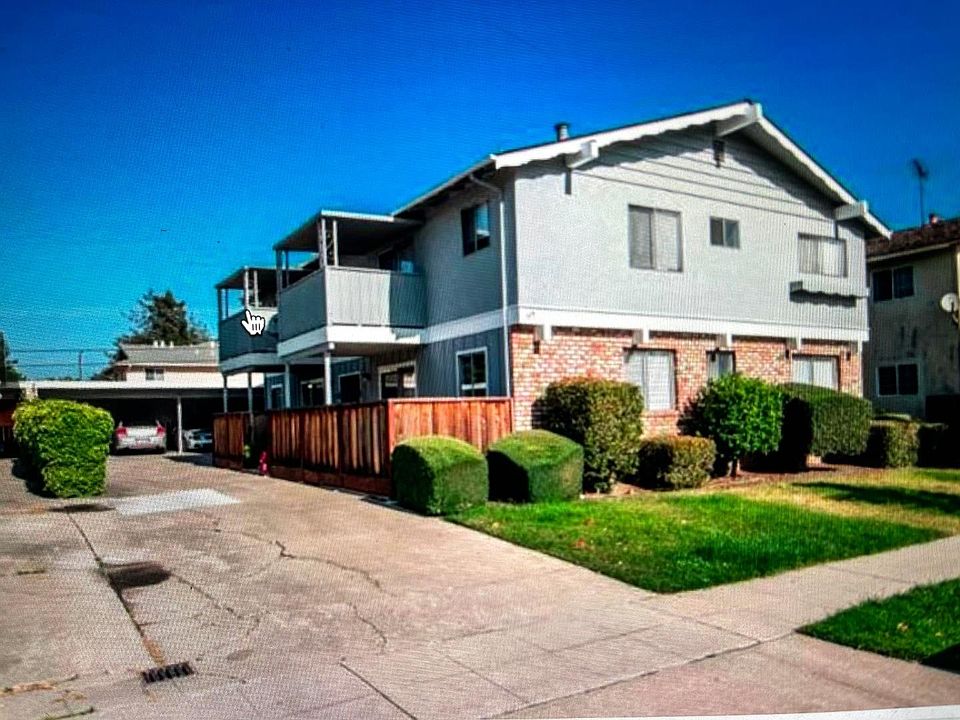 1st image of 519 Northlake Dr APT 2