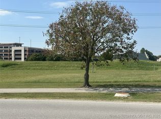 S Aquarium Dr, Jenks, OK 74037