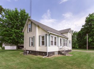 1910 Greenly Ave, Benton Harbor, MI 49022