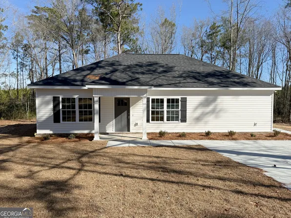 102 Ohoopee St, Reidsville, GA 30453