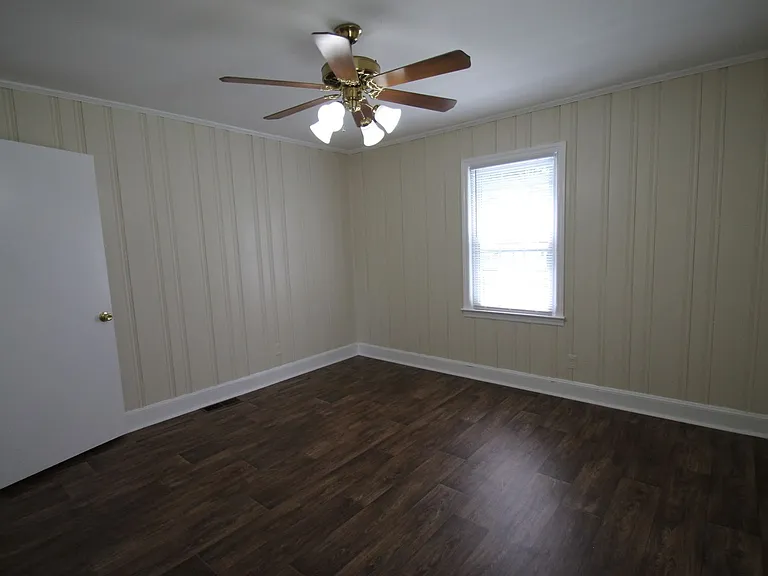 1004 Anderson Rd S — Photo 24