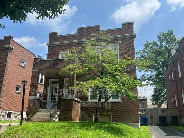 1018 Commodore Dr APT A, Saint Louis, MO 63117