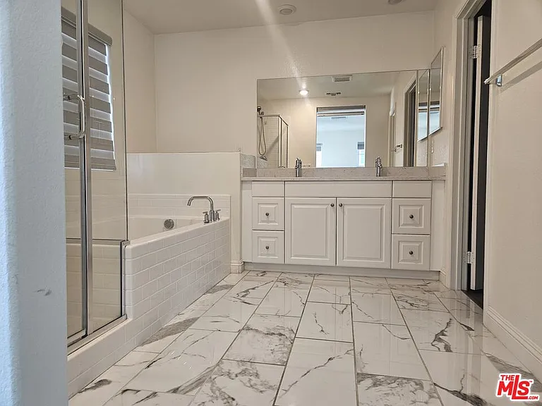 1671 Yarrow Pl — Photo 6