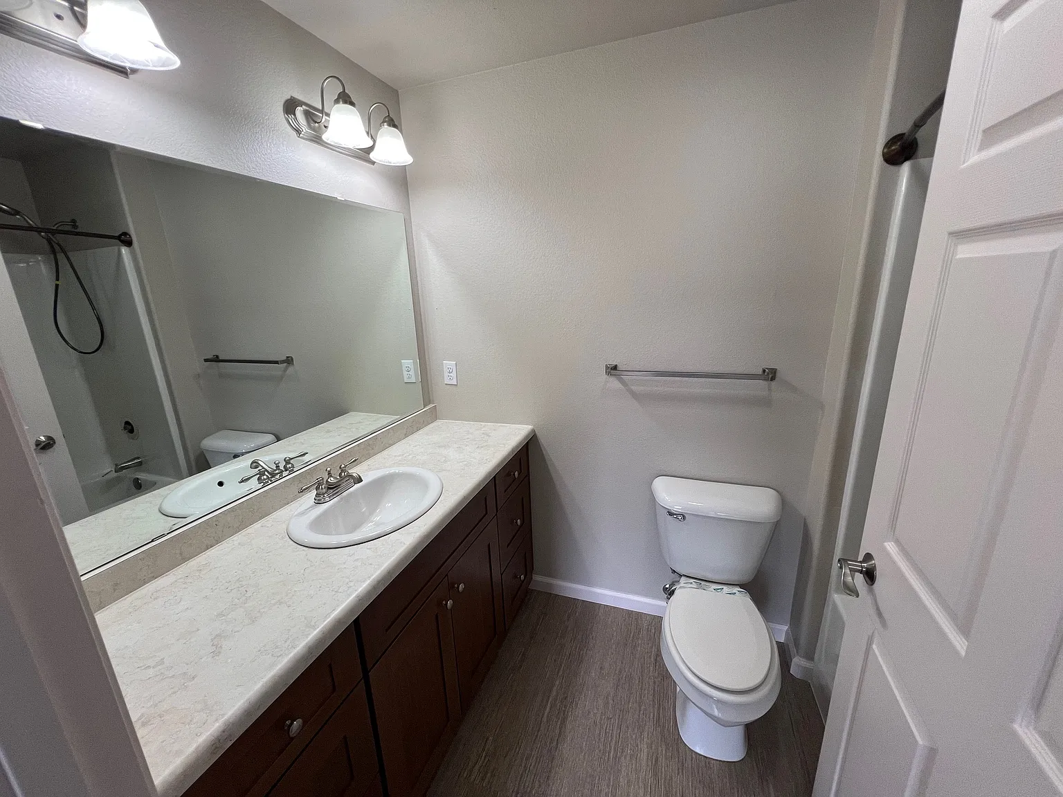 Newly Updated 3br/2ba With Garage! — Photo 4