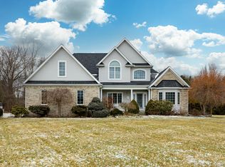 9164 Compton Ct, Pinckney, MI 48169