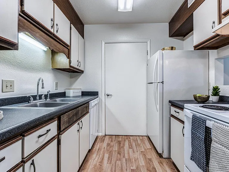Summerlin at Concord Apartment Homes — Photo 2