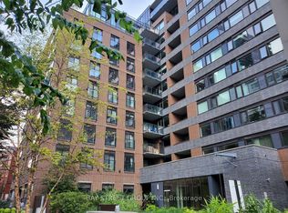 400 Wellington St W #307, Toronto, ON M5V 0B5