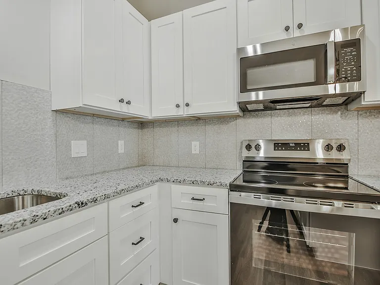 1313 Corpus Ave #B — Photo 10