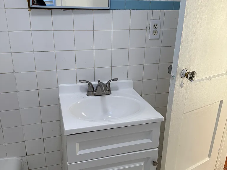 257 Kearny Ave #9 — Photo 2