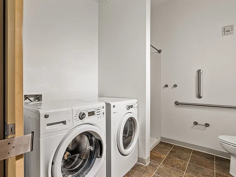 Fourth Street Co-op Apartments — Photo 18