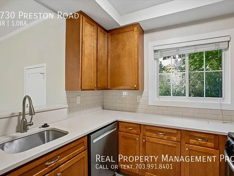 1730 Preston Rd — Photo 13