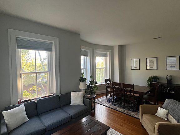 4th image of 338 W Freemason St APT 6