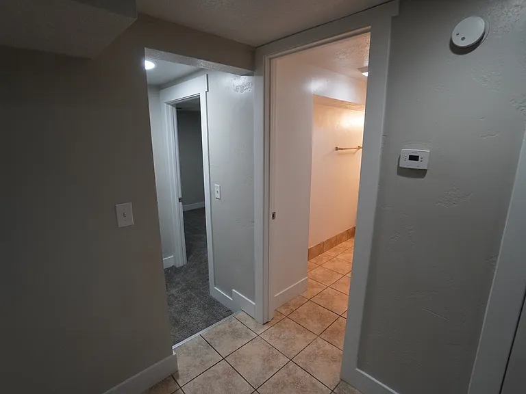 3 bed, 1.0 bath, 1212 sqft, $1,150 — Photo 11
