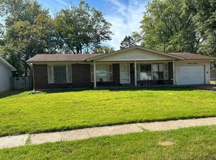 1440 Saint Anthony Ln, Florissant, MO 63033