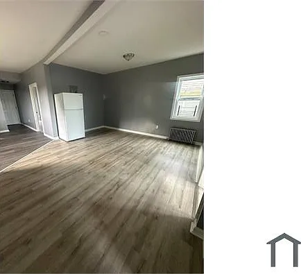 215 Edwards Pl