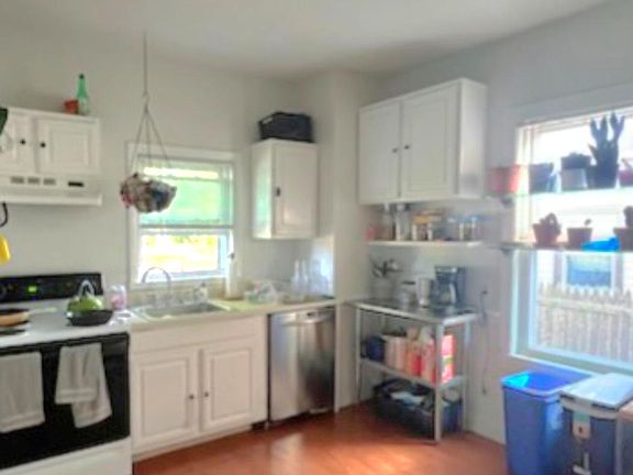 4th image of 330 Granite St #1