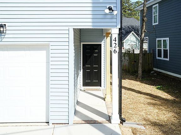 3rd image of 426 N Allen Rd