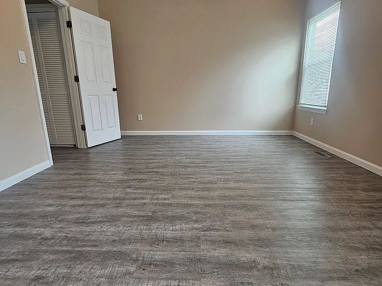 1228 Warwick Dr — Photo 22