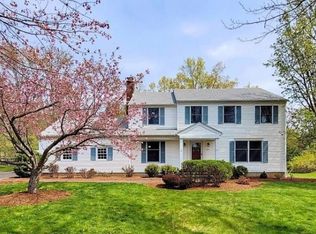 12 Dunbridge Ln, Gillette, NJ 07933