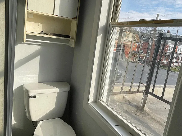 1857 Market St #3 — Photo 7
