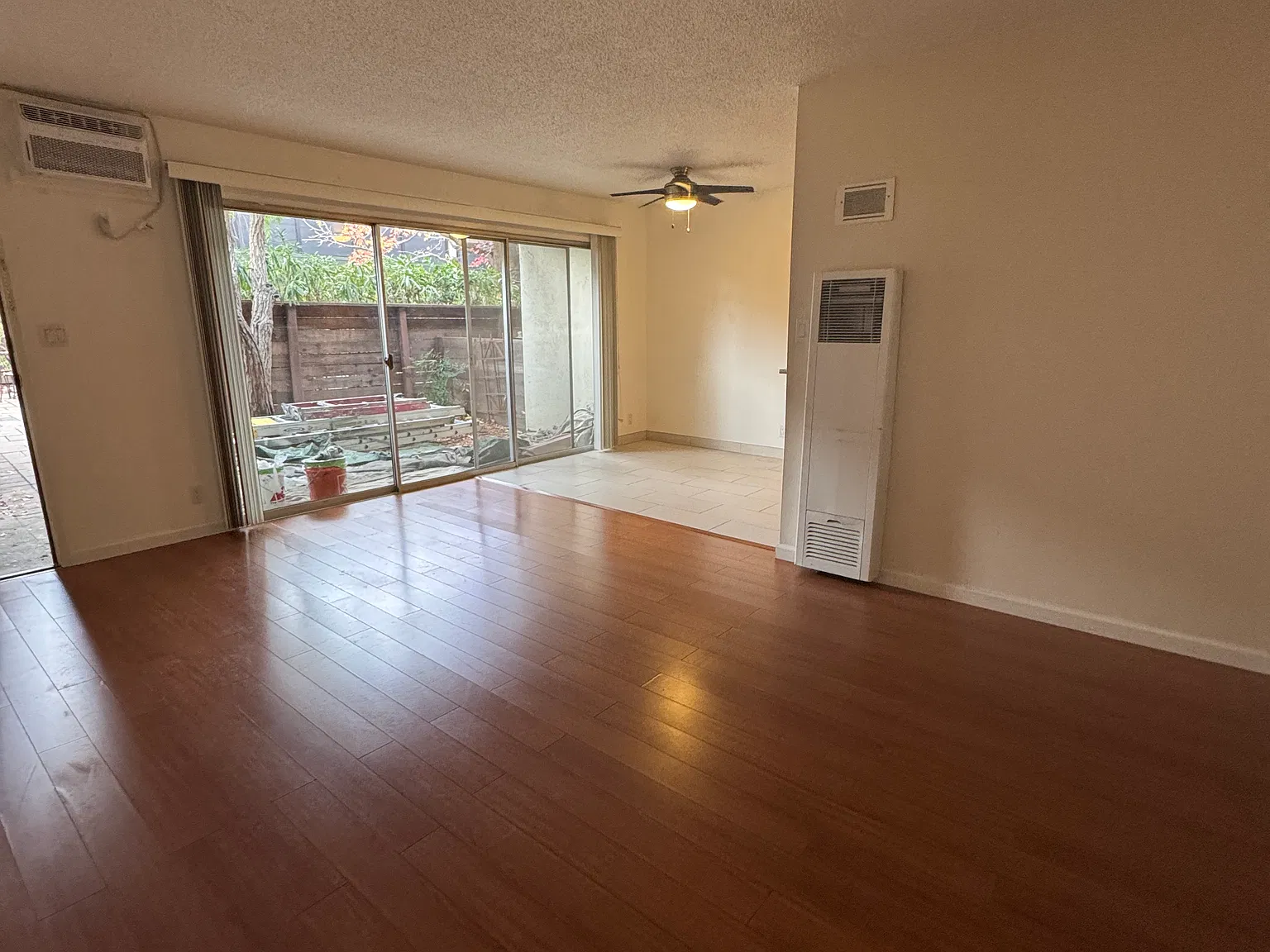 1 bed, 700 sqft, $2,200 — Photo 3