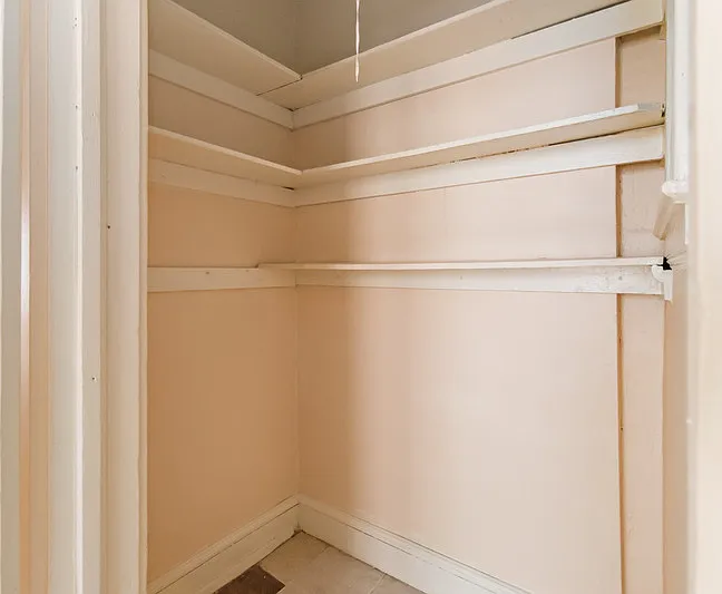 16 Montrose Ter — Photo 10
