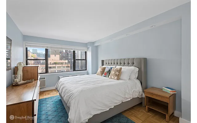 Sold by Douglas Elliman | media 22