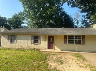 1007 N St, Barling, AR 72923