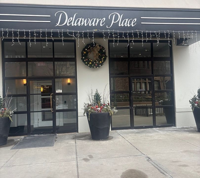 1st image of 33 W Delaware Pl APT 15D