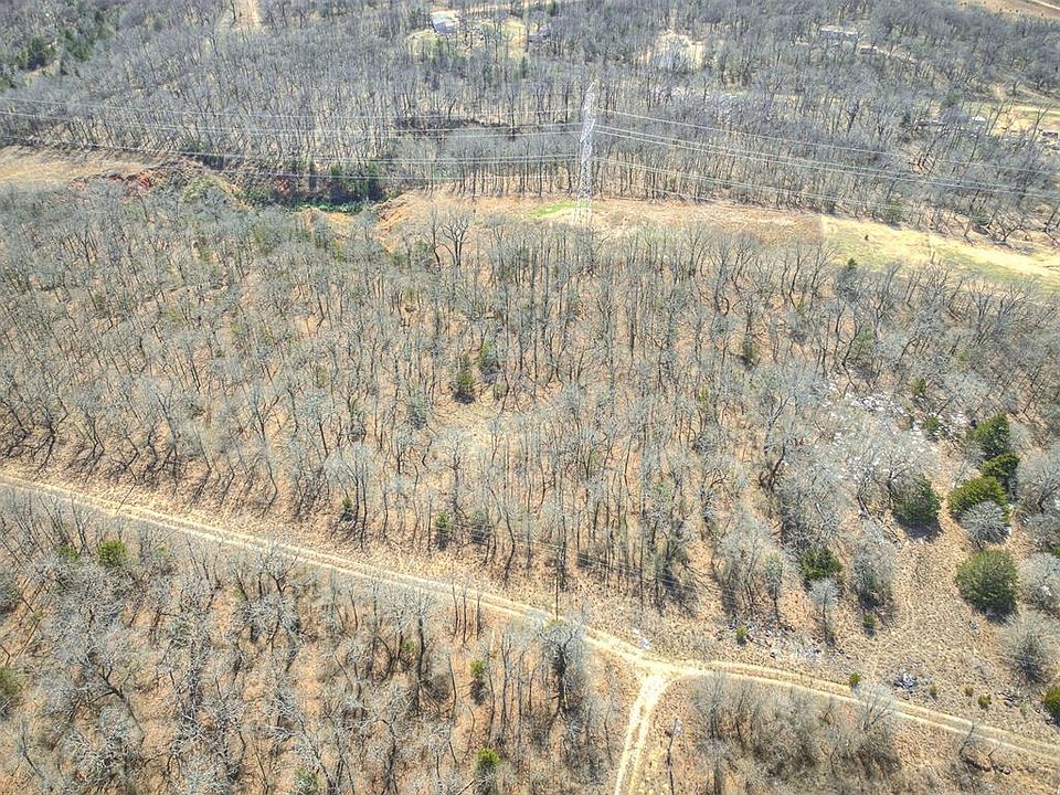 1st image of Highland Ln
