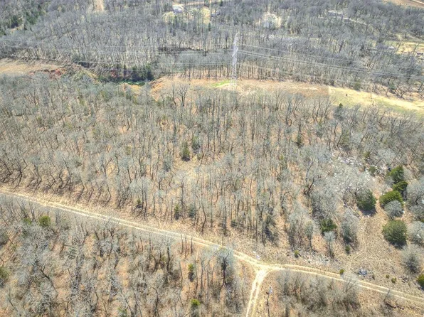 Highland Ln, Tecumseh, OK 74873