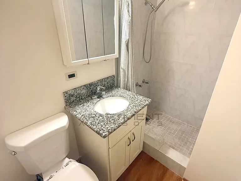 2717 S King St — Photo 6