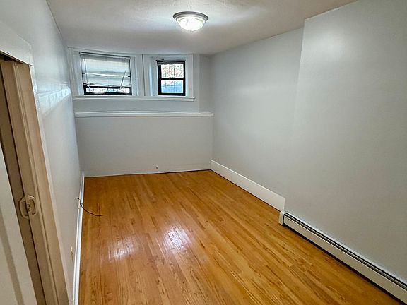 5th image of 590 Beacon St #1B