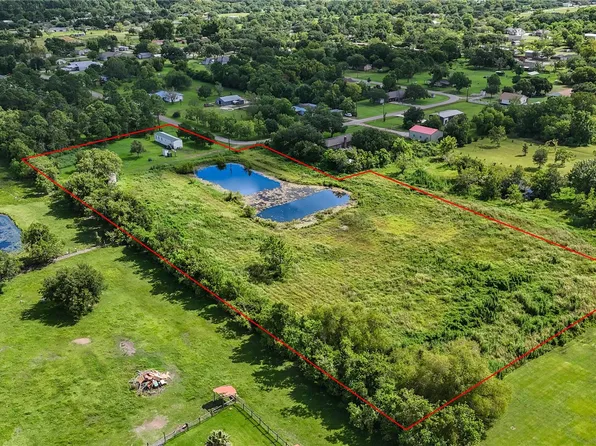 5618 W Bellaire St, Santa Fe, TX 77510