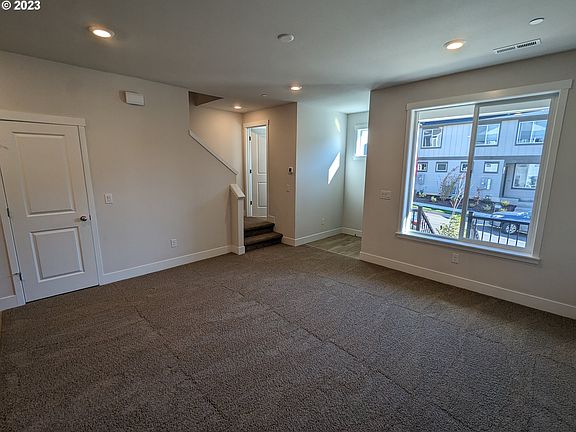 3rd image of 6910 NE 16th Ave