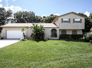 1912 Lakeview Dr, Brandon, FL 33511